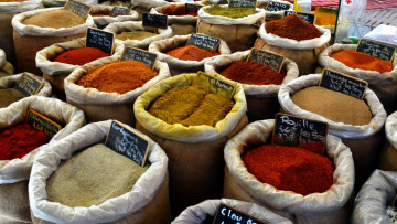 Картинка еда крупы +зерно +специи +семечки ценники мешки специи пряности