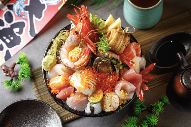 Обои картинки фото еда, рыба,  морепродукты,  суши,  роллы, снедь