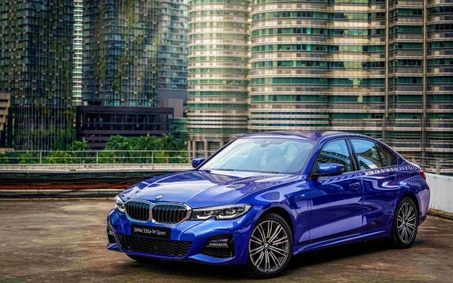 Обои картинки фото 2021 bmw 3-series 330e m sport, автомобили, bmw, 3, series, 330e, m, sport, 4k, hdr, синий, седан, город