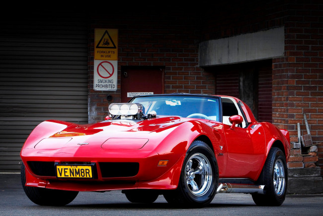 Обои картинки фото автомобили, corvette, street