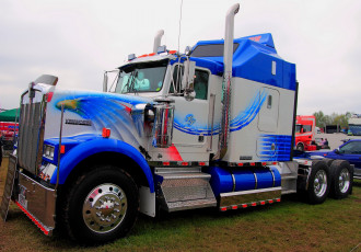 Картинка kenworth автомобили kenworth+ выставка улица автобусы truck company сша