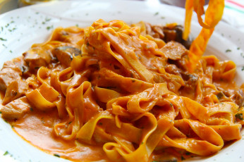 Картинка еда макаронные+блюда тальятелле