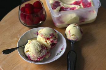 Картинка еда мороженое +десерты малина
