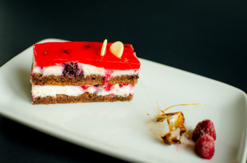 Картинка еда мороженое +десерты малиновый десерт