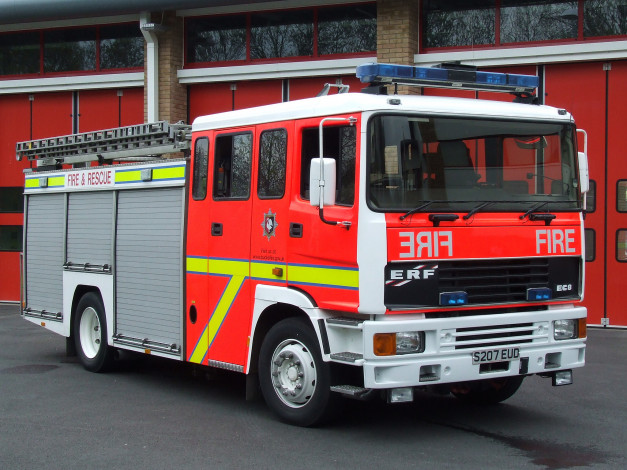 Обои картинки фото автомобили, пожарные машины, автомобиль, пожарный, спецтехника