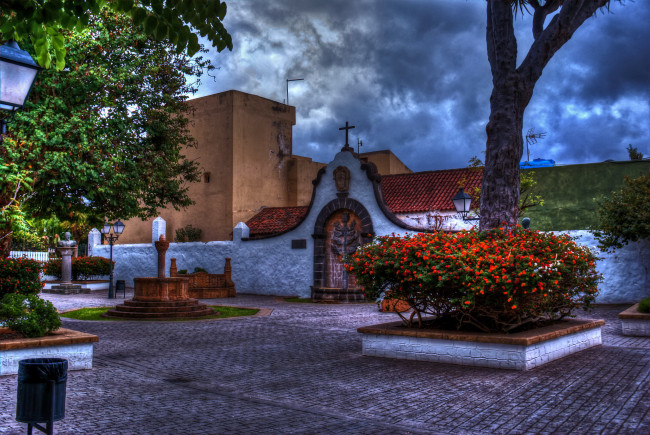 Обои картинки фото испания канарытерор, города, - улицы,  площади,  набережные, испания, канары, терор, площадь, цветы, деревья