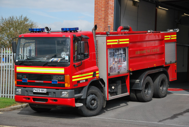 Обои картинки фото автомобили, пожарные машины, спецтехника, пожарный, автомобиль