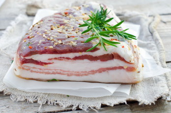 Картинка еда мясные+блюда зелень сало мясо