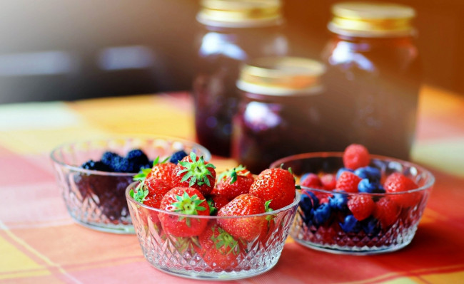 Обои картинки фото лесные ягоды, еда, фрукты,  ягоды, лесные, ягоды