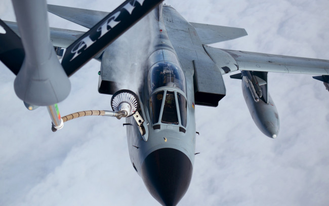 Обои картинки фото авиация, разные вместе, дозаправка