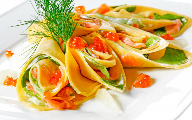 Обои картинки фото еда, блины,  оладьи, рыба, зелень, икра