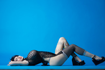 Картинка девушки ariane+saint-amour ariane saint-amour