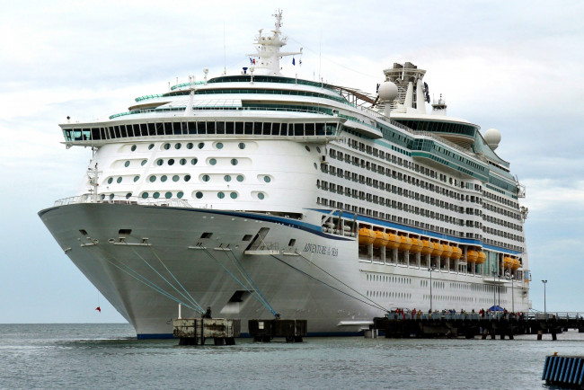 Обои картинки фото adventure of the seas, корабли, лайнеры, лайнер, круиз