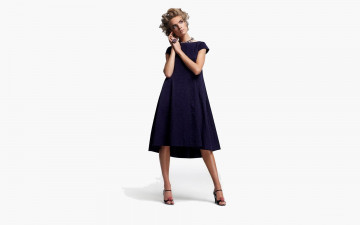 Картинка девушки наталья+водянова ожерелье кольцо платье модель наталья водянова