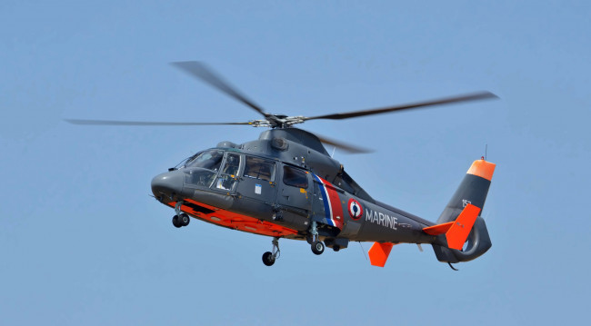 Обои картинки фото dauphin sa 365, авиация, вертолёты, вертушка