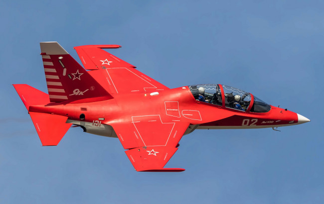 Обои картинки фото yak-130, авиация, боевые самолёты, штурмовик