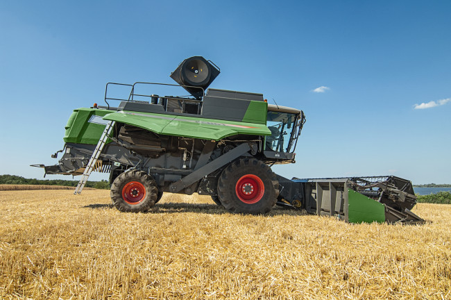Обои картинки фото техника, комбайны, fendt