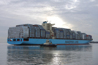 Картинка корабли грузовые+суда контейнеровоз