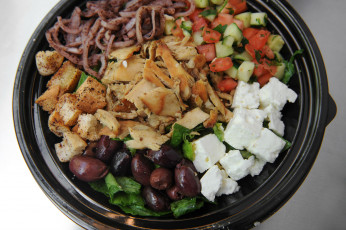 Картинка еда салаты +закуски овощи мясо маслины сыр салат