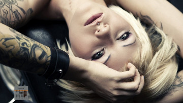 Картинка календари девушки тату взгляд лицо 2018