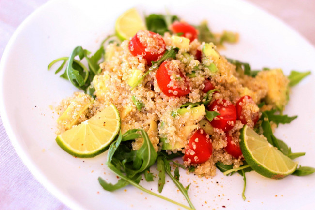 Обои картинки фото еда, салаты,  закуски, помидоры, салат, лайм, томаты