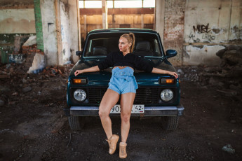 Картинка нива автомобили -авто+с+девушками автомобиль ваз внедорожник девушка модель