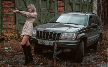 Картинка автомобили -авто+с+девушками jeep grand cherokee