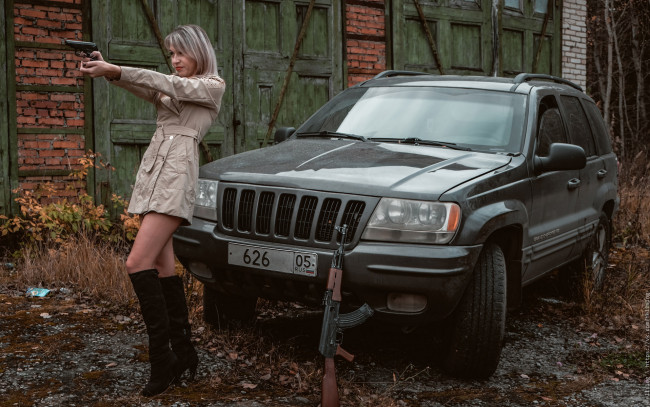 Обои картинки фото автомобили, -авто с девушками, jeep, grand, cherokee