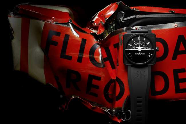 Обои картинки фото бренды, - другое, авария, часы, металл