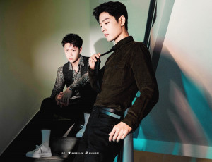 Картинка разное знаменитости ван ибо сяо чжань лестница подъезд