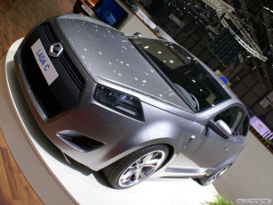 Картинка автомобили выставки уличные фото