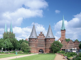 Картинка города исторические архитектурные памятники