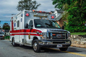 Картинка автомобили скорая+помощь спецтехника медицинская помощь