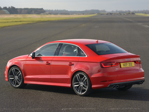 Обои картинки фото автомобили, audi, красный, 2013, 8v, uk-spec, sedan, s3