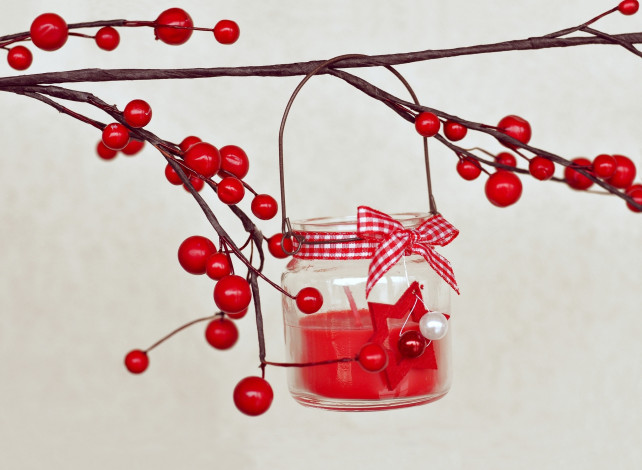 Обои картинки фото разное, свечи, свеча, бант, ветка, ягоды, красные, падуб, остролист