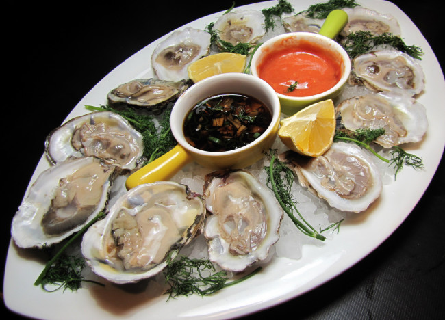 Обои картинки фото еда, рыба,  морепродукты,  суши,  роллы, моллюски