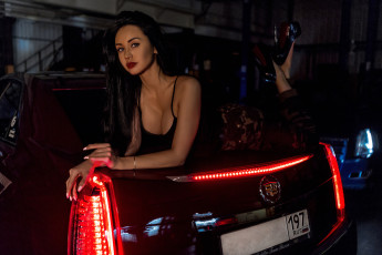 Картинка автомобили -авто+с+девушками cadillac