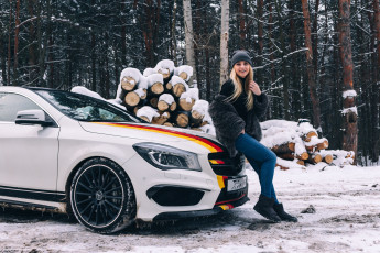 Картинка автомобили -авто+с+девушками mercedes