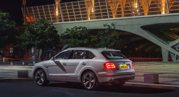 Картинка bentley+bentayga+plug+in+hybrid+2019 автомобили bentley 2019 plug in hybrid bentayga