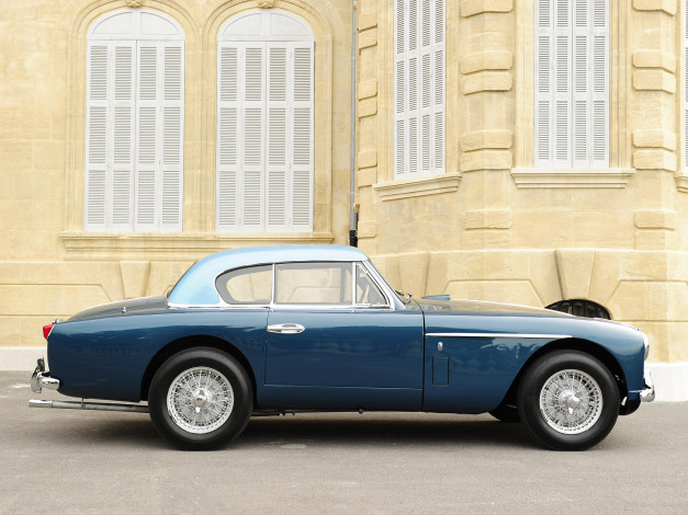 Обои картинки фото aston martin db2, 4 fixed head coupe notchback mkii 1955, автомобили, aston martin, aston, martin, db2-4, fixed, head, coupe, notchback, mkii, 1955