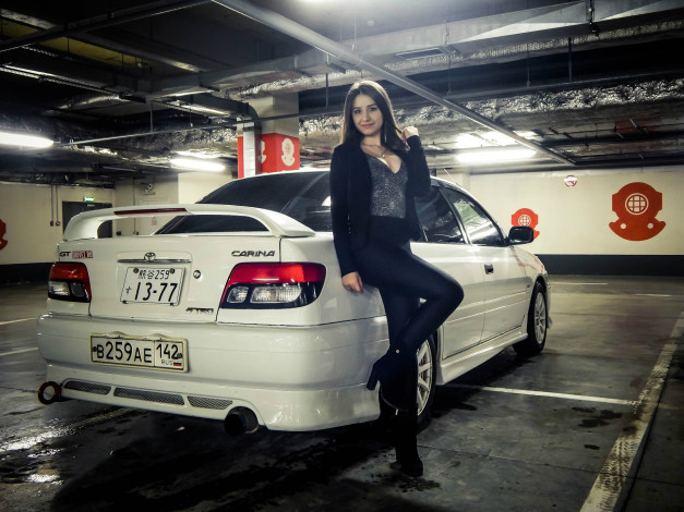 Обои картинки фото автомобили, -авто с девушками, toyota, carina