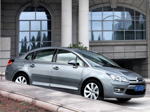 Обои картинки фото citro&, 235, n c quatre sedan 2009, автомобили, citroen, ds, c, quatre, sedan, 2009