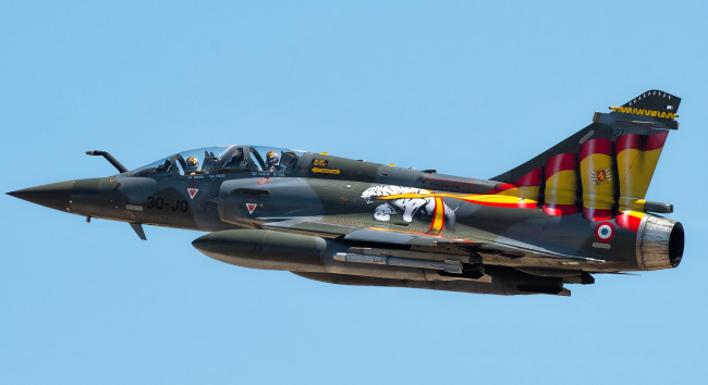 Обои картинки фото mirage 2000, авиация, боевые самолёты, ввс