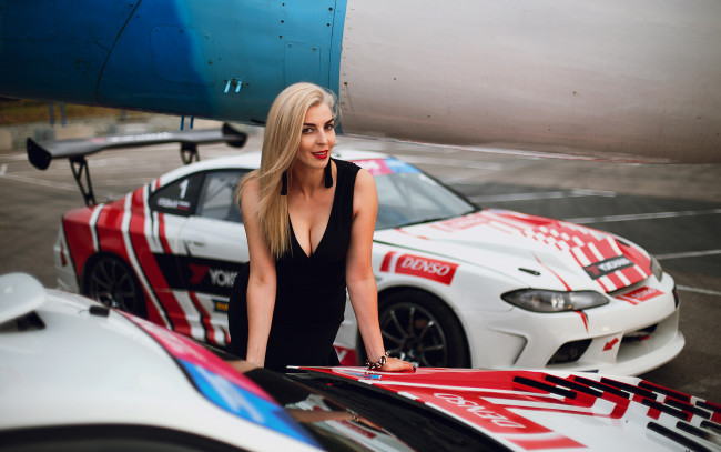 Обои картинки фото автомобили, -авто с девушками, nissan