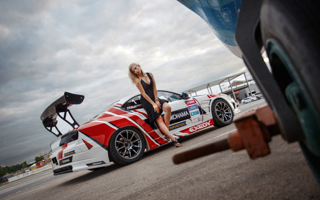 Обои картинки фото автомобили, -авто с девушками, nissan