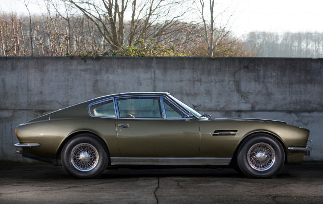 Обои картинки фото aston martin dbs v8 1972, автомобили, aston martin, aston, martin, 1972, v8, dbs