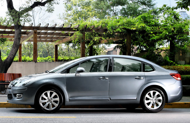 Обои картинки фото citro&, 235, n c quatre sedan 2009, автомобили, citroen, ds, c, quatre, sedan, 2009