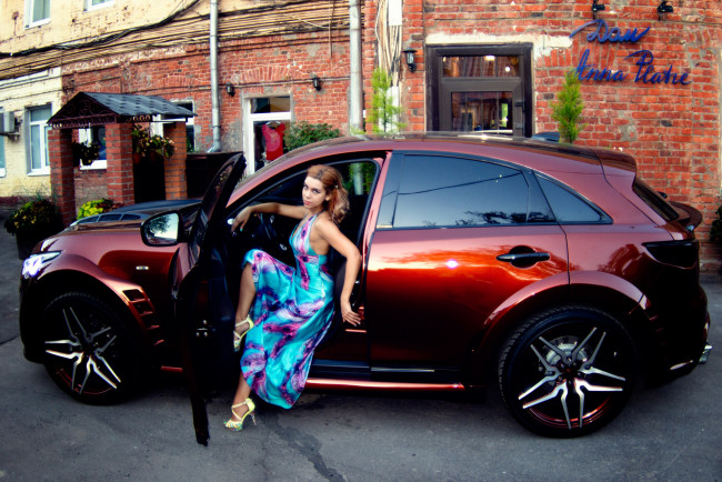 Обои картинки фото автомобили, -авто с девушками, infinity