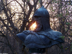 Картинка переславль памятник основателю города долгорукому горицком монастыре разное рельефы статуи музейные экспонаты