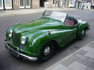 Картинка автомобили выставки уличные фото магазины тротуар улица автомобиль